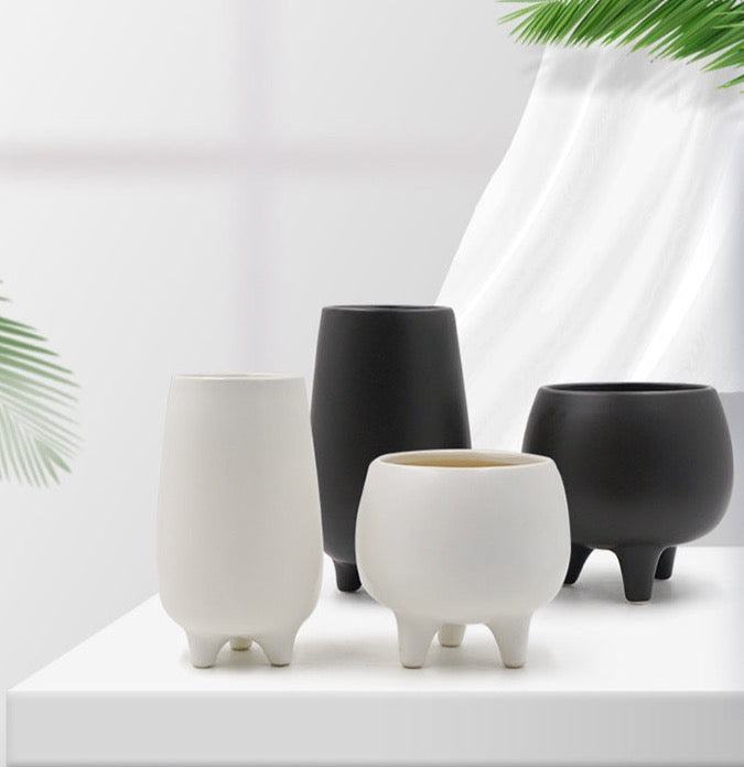 Footed Ceramic Vase: Stylish and Elegant Home Decor